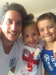 Doesn't look like washing machine man is coming. Sent him a message to ask  when he's likely to arrive today as he said he could give an hours notice  and it takes