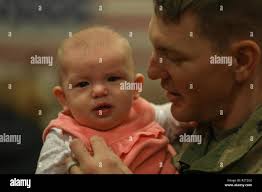 Soldier homecoming reunited hi-res stock photography and images