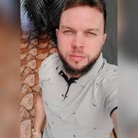 40+ "Rodrigo Geronimo" profiles