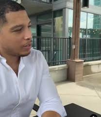 Alexa, tower. Alright, your knight doesn't know how to make food yet. WAIT  WHAT??