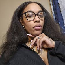 Although I haven't been invited to a Black person's house since, except  Nicki Minaj's, but who wants to go over there?” — Chelsea Handler shades  Nicki Minaj during her #CriticsChoice monologue My