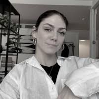 Hélène Moore Email & Phone Number