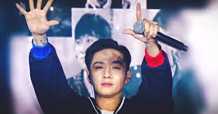 Seo eunkwang , lee minhyuk , lee changsub , and peniel. Btob S Lee Changsub And Peniel Gesture For Ot7 During Their 2021 Online Concert Koreaboo