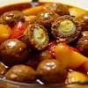 Masukkan tahu goreng dan telur puyuh, masak hingga mendidih kembali dan bumbu terserap, angkat. 1