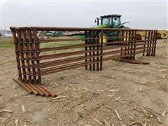 Heavy Duty 24 Portable Freestanding Livestock Panels Bigiron Auctions Cattle Corrals Cattle Panels Horse Barns