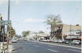 Main St East Hartford Ct 1960 S The Eastwood Theater Woolworths And Thom Mckann East Hartford East Hartford Connecticut Old Pictures