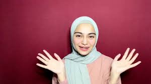 Mawar rashid merupakan antara artis yang melakukan cabaran tersebut. Cantiknya Mawar Rashid 8 Artis Ini Pilih Untuk Berhijab Pada Tahun 2020 Alhamdulillah