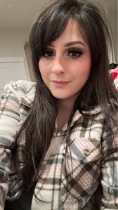 Karina Nava updated her profile picture.