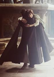 игра престолов 8 сезон 4 смотреть онлайн промо от нво Littlefinger And His Amazing Cloak Game Of Thrones Aidan Gillen Game Of Thrones Costumes Baelish