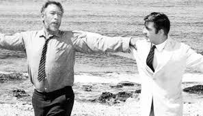 Στο αυτό το τμήμα της ιστοσελίδας μας μπορείτε να ενημερώνεστε για τα τελευταία νέα από γενικό προξενείο στουτγάρδης, να μάθετε για τις παρεχόμενες υπηρεσίες, να διαβάσετε για το γενικό πρόξενο και το προσωπικό της. Enas Alh8inos My8os Patris