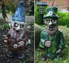 Zombie Gnomes Des Nains De Jardin Facon The Walking Dead Nain De Jardin Zombie The Walking Dead