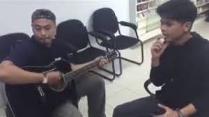 Download lagu mp3 & video: Segalanya Mp3 Download 320kbps