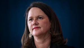 Comptes publics et collectivités : "Je demande du respect", répond  Catherine Vautrin à Bruno Le Maire, sur France Bleu