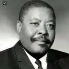 Menyenyetsi e sa hlapanyetsoang e bonts'a ha Sebono Moea a phethohile ka  koloi ebile a lahlehetsoe ke bophelo. Ako re feng hoo eleng taba hleng hoba  re ferekane. Khele!!