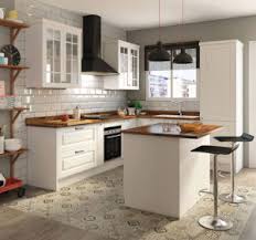 Para decidirse sobre que tipo de encimera colocar, creemos que tendríamos que con más de 70 colores y diseños diferentes, siempre se encuentra la plancha staron más adecuada para cualquier cocina o baño. Reforma De Cocina Encimera Laminada Si O No