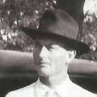 Elva White's Instagram, Twitter & Facebook