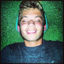 April surprises! Sunglasses Online Event now only cost $24,99! Only one day!