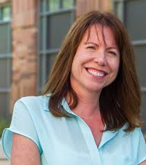 Professors Laura Glynn and Roman Buniy awarded Wang-Fradkin Professorships 