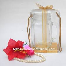 Lalu tancapkan kertas bertuliskan ucapan terima kasih di dalam potnya. Beli Souvenir Pernikahan Gelas Drinking Jar