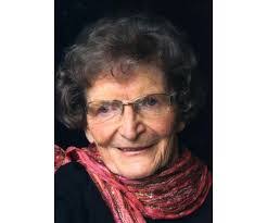 Kathleen Eason's Instagram, Twitter & Facebook