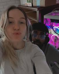 Anna Lott (@_anna_ouu) • Threads, Say more