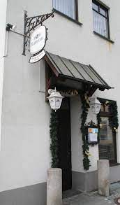 Hier finden sie die aktuellen öffnungszeiten von henneberger haus sowie telefonnummer und adresse. Datei Coburg Henneberger Haus Jpg Wikipedia
