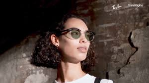 Iconic in every moment, iconic...