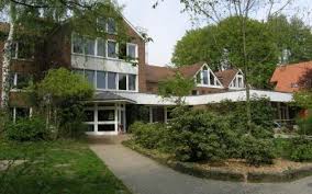 Was man zu hause nicht darf, das ist hier natürlich auch nicht erlaubt, aber spaß macht es zweifellos. Haus Am Turm Himmlische Herbergen