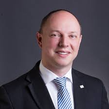 Munkatársak, kapcsolat