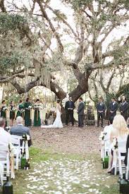 Nick And Lauren Vine And Light North Carolina Wedding And Portrait Photography Oak Tree Wedding Oak Tree Wedding Ceremony Tree Wedding Ceremony