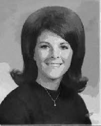 Mary Ragland's Instagram, Twitter & Facebook