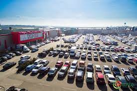 Parcul comercial are o suprafață construită de 83.000 mp, din care 64.700 mp suprafață închiriabilă și 2.000 locuri de parcare. Era Park Oradea Te Asteapta La Cumparaturi In Siguranta Vezi Ce