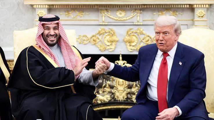 Estados Unidos y Arabia Saudí firman un pacto nuclear y de Defensa estratégico