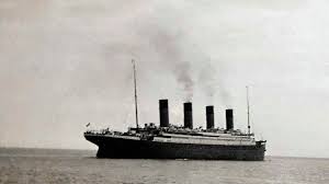 April 1912 gegen 23:40 uhr etwa 300 seemeilen südöstlich von neufundland seitlich mit einem eisberg und sank zwei stunden und 40 minuten später. Titanic Ihr Doppelter Untergang Br Wissen
