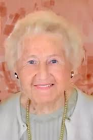 Maxine Ball's Instagram, Twitter & Facebook