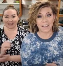 Sister Wives' Recap: Kody Wants to Kiss Janelle On the Lips But She Sends  Him to the Doghouse!