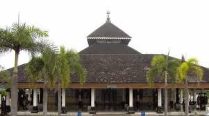 Pajak sebagai sumber pendapatan utama dari sebuah negara. Kerajaan Demak Sejarah Raja Sumber Peninggalan Masa Kejayaan
