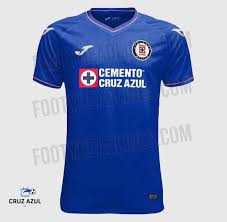 El visitante está en blanco con líneas azules y el tercer uniforme es negro. Cruz Azul Se Filtra Nuevo Uniforme