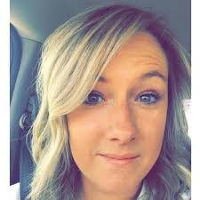 Kelly Cerny's Instagram, Twitter & Facebook