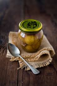 Castagne 500 g, zucchero bianco 1 kg, rum circa 2 dl. Castagne Al Miele Da Conservare In Cucina Con Me