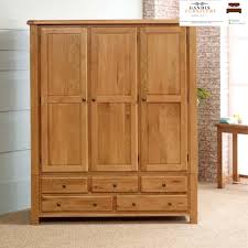 Pengiriman gosend one day delivery Lemari Pakaian 3 Pintu Murah Jepara Lemari Pakaian 3 Pintu Murah Gandis Furniture Jepara
