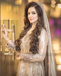 Brides Dulhan From Pakistan And India Mostly On Their Valima Nikah Or Celeberate Pakistani Bridal Hairstyles Bridal Dresses Pakistan Pakistani Bridal Makeup