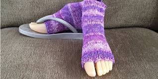 Substituting yarns can become slightly tricky because each pattern is based on how far apart the holes in the flip flops are poked, which is based on the yarn weight and thickness. Flip Flop Socks Are Actually A Thing In Case You Re Not Ready To Admit That Summer Is Over