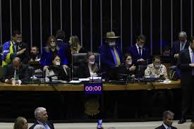 Conselho da Câmara suspende deputados por dois meses por ocupação da Mesa Diretora