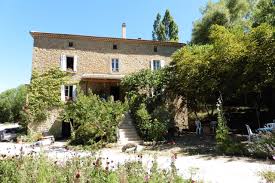 Vente De Chateaux Proprietes Et Demeures De Prestige En Drome Provencale Et Haut Vaucluse Maisons Francaises Buis Les Baronnies Maisons De Charme
