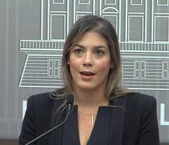 La Lcda. Mara Pérez, directora de la ATM (excepto Vieques y Culebra) se  ausentó de la vista pública sobre el traslado del piloto de FURA