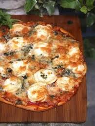 Pizza Aux 3 Fromages Recette Recettes De Cuisine Recette Recette Pizza