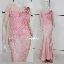 Kebaya mermaid atau yang lebih dikenal dengan kebaya duyung ini kini memang tengah menjadi pilihan kebaya favorit kaum wanita sebab modelnya. Dress Kebaya Duyung Mermaid Brokat Brukat Tulle Tempel Motif Rok Jaguard Pinggang Karet Wisuda Pesta Shopee Indonesia
