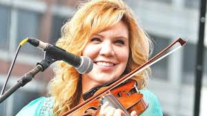 Music video by alison krauss and union station performing every time you say goodbye. 7 Facts About Alison Krauss Life Career Classic Country Music