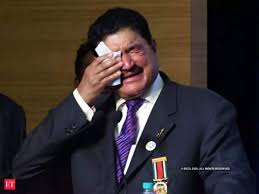 Kapil sharma net worth 2020: Br Shetty The Staggering Rise And Incredible Fall Of A Billionaire The Economic Times